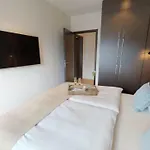 White Pearl 3.03 Apartment